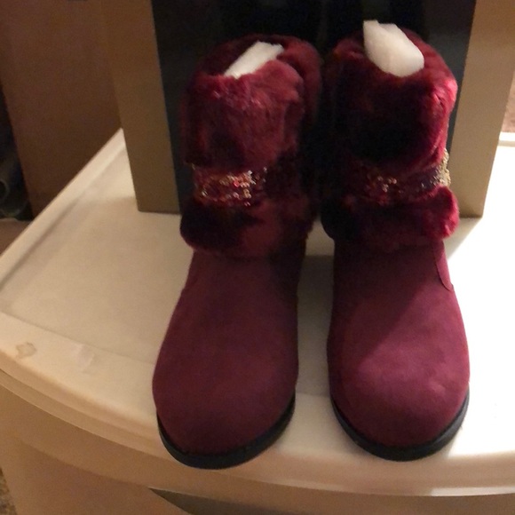 Boots - Picture 4 of 4